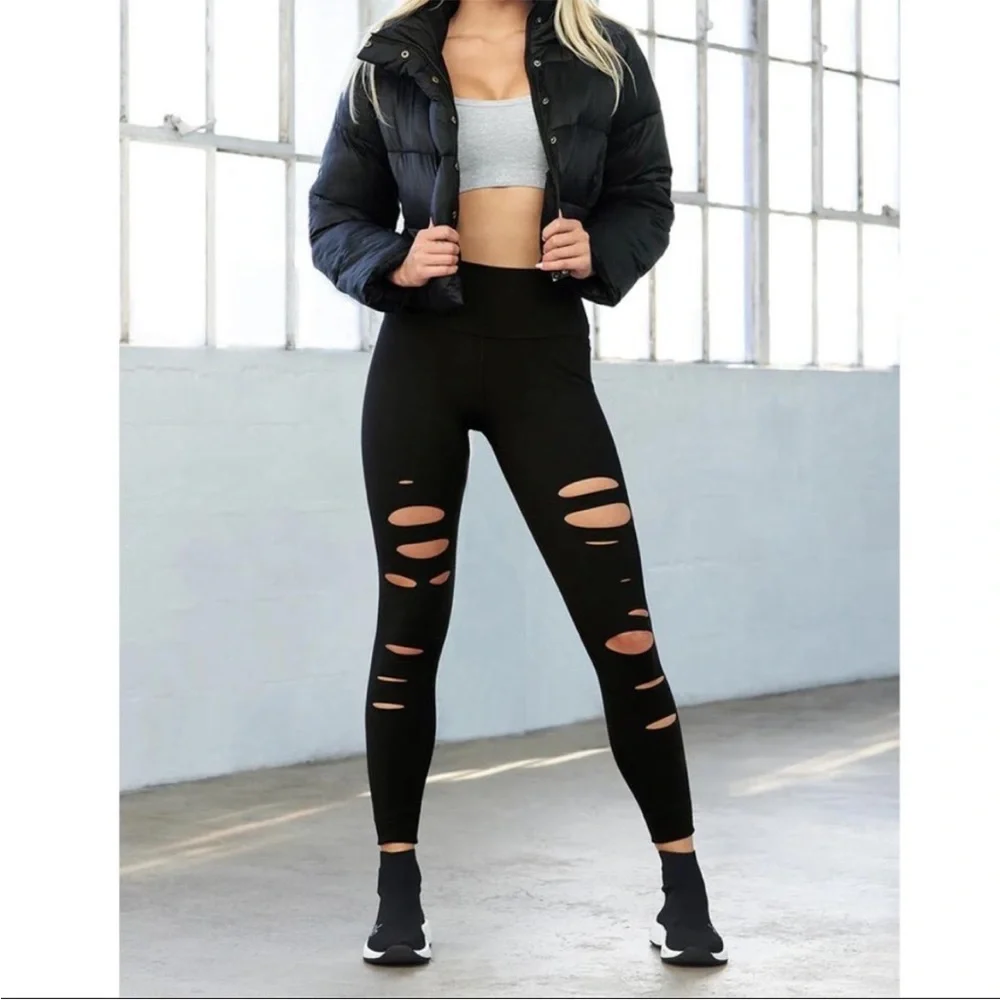 Alo Yoga 7/8 HIGH-WAIST RIPPED WARRIOR LEGGING